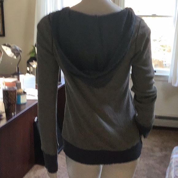 Grey with blue trim hooded shirt - Picture 2 of 3